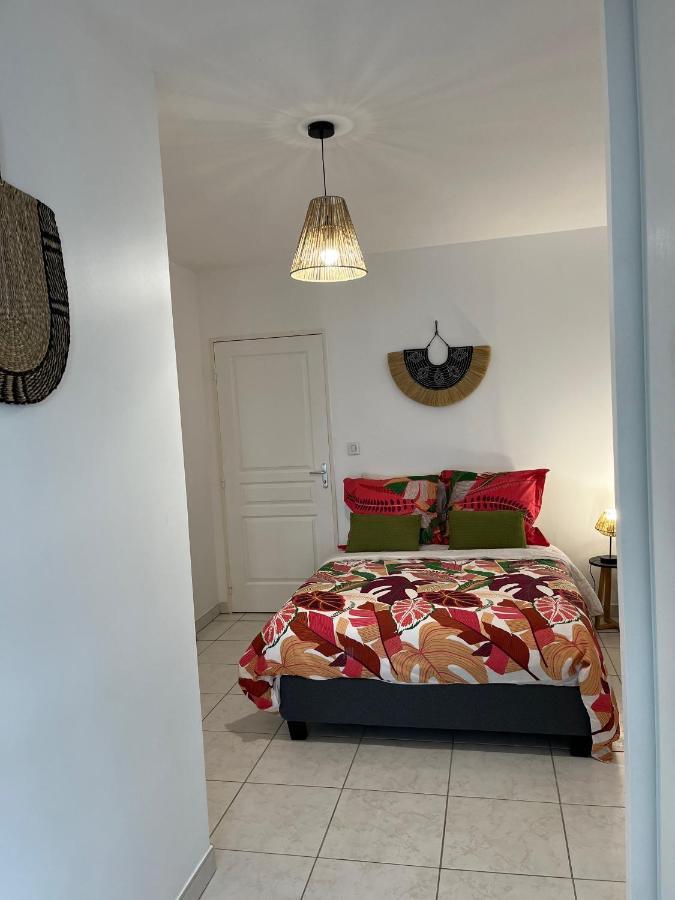 La Grenad'Ile Apartman Saint-Pierre Kültér fotó